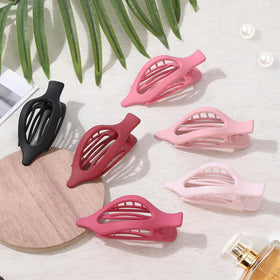 Close-up of USDNICE Flat Hair Clip showing the matte finish