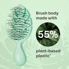 Close-up of Wet Brush Go Green Mini Detangler bristles