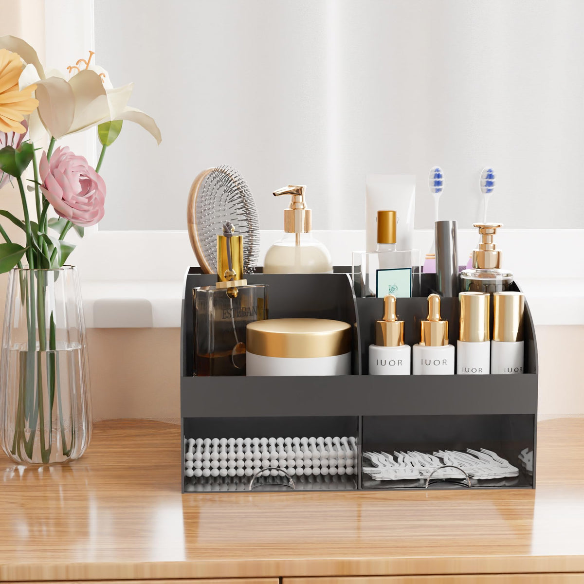 COMFYROOM Makeup Organizer showing storage sections