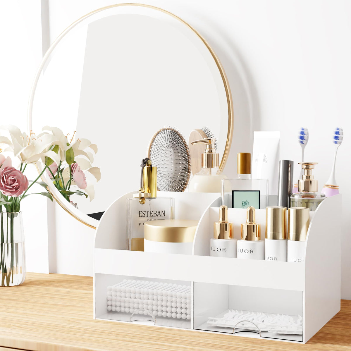 COMFYROOM Makeup Organizer with various beauty products inside