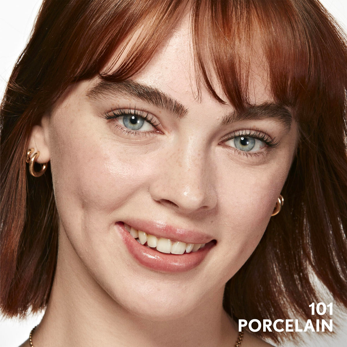 COVERGIRL Clean Invisible Foundation back view