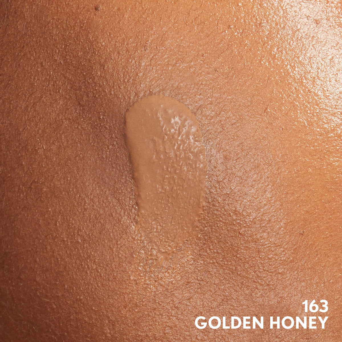 COVERGIRL Clean Invisible Foundation Golden Honey texture swatch