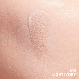 COVERGIRL Clean Invisible Foundation Light Ivory texture on skin