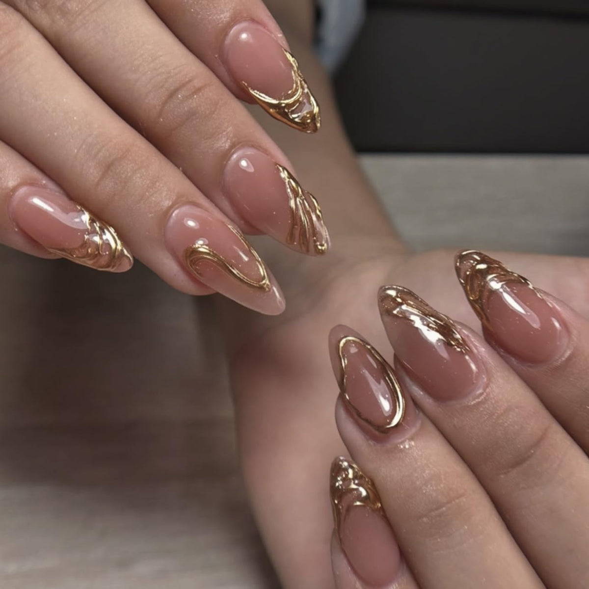 CTTHNBD Almond Press on Nails with gold stripes design front view