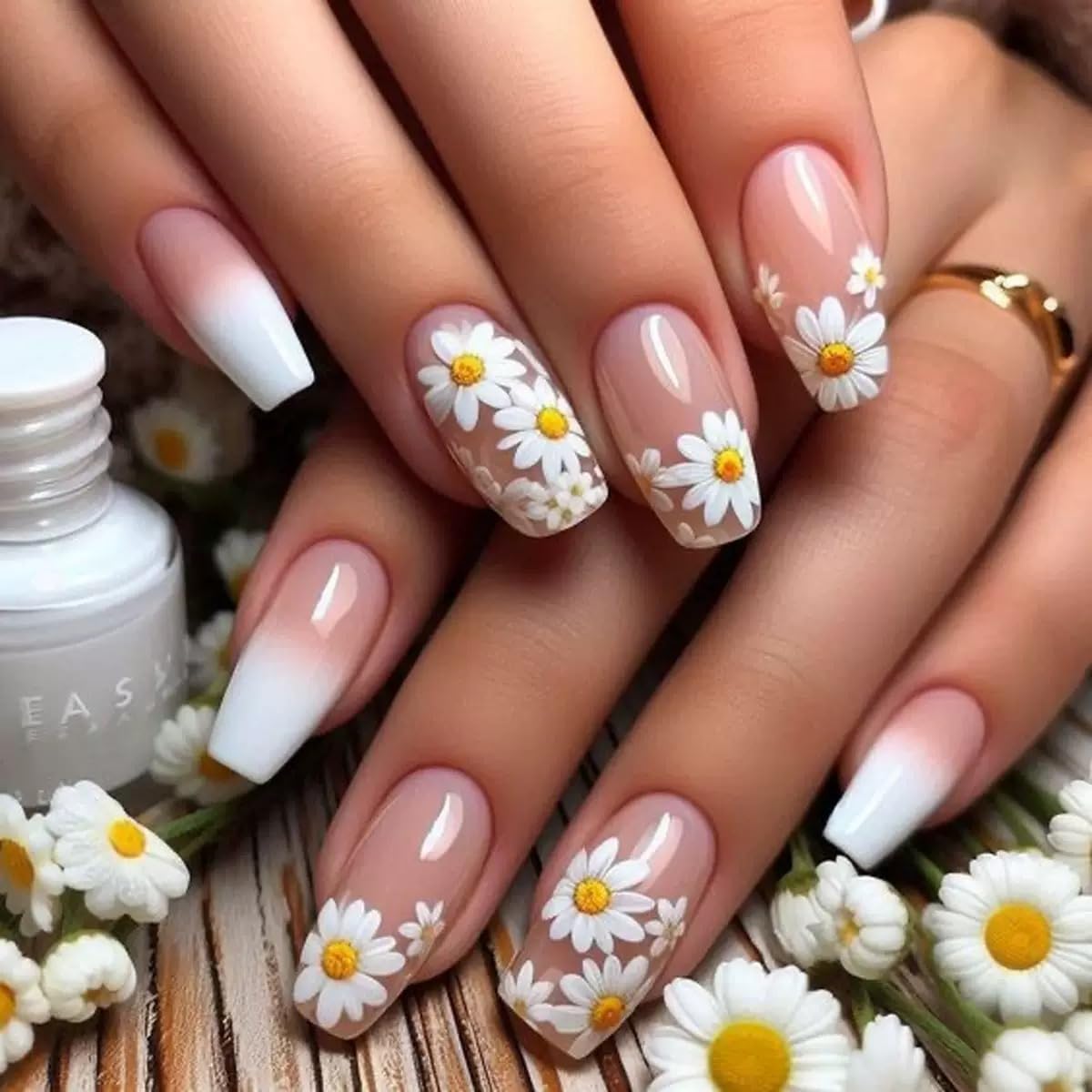 CTTHNBD Medium Press on Nails Coffin with daisy design front view