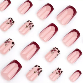 CTTHNBD Short Press on Nails close-up of leopard print