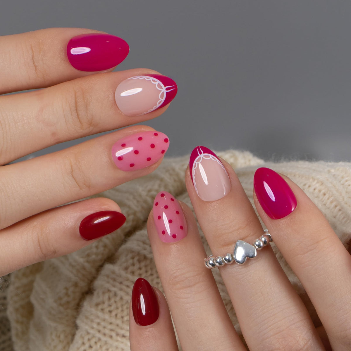 CurvLife Extra Short Almond Press On Nails Cherry Wild Red set with nail glue
