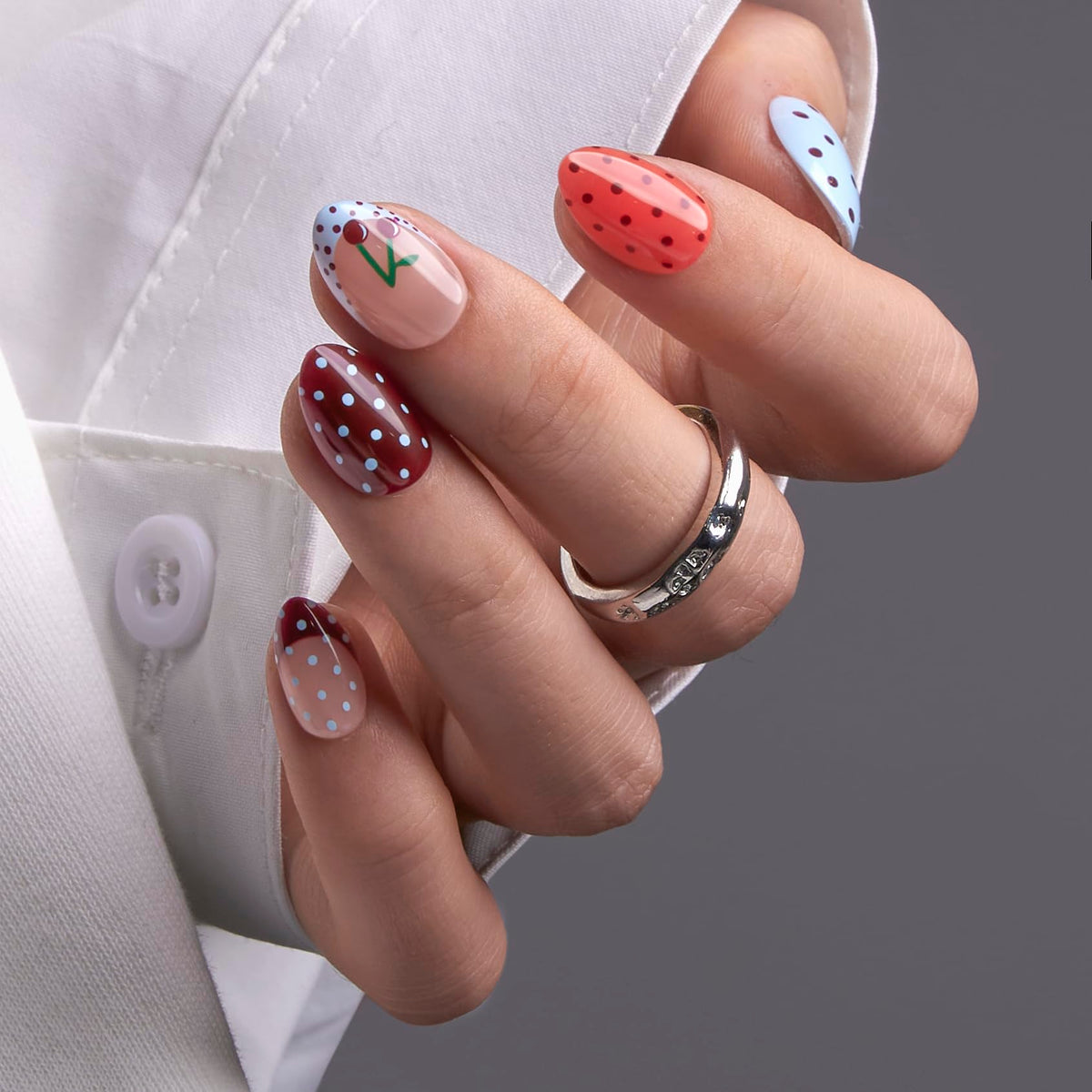 CurvLife Extra Short Almond Press On Nails showing multiple sizes