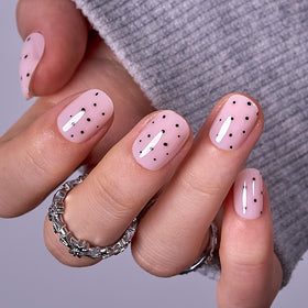 CurvLife Extra Short Oval Press On Nails Sweet Spot front view