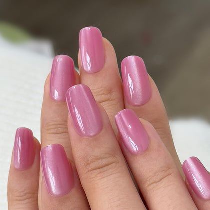 CurvLife Medium Chrome Cat Eye Press On Nails Light Mauve Pink front view