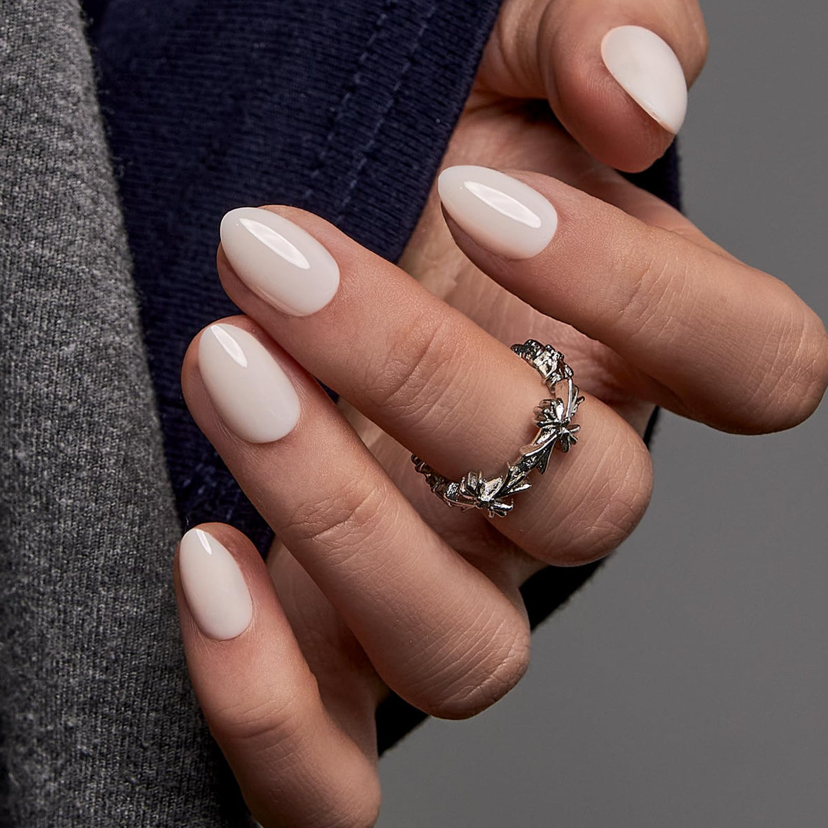 CurvLife press on nails kit showing multiple sizes
