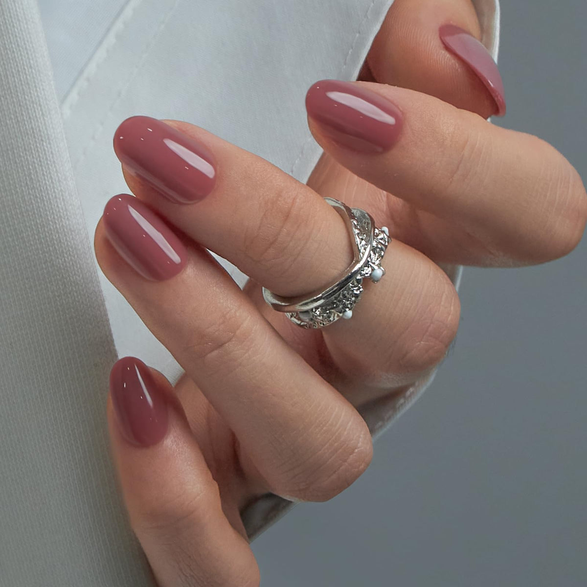 CurvLife press on nails packaging with accessories