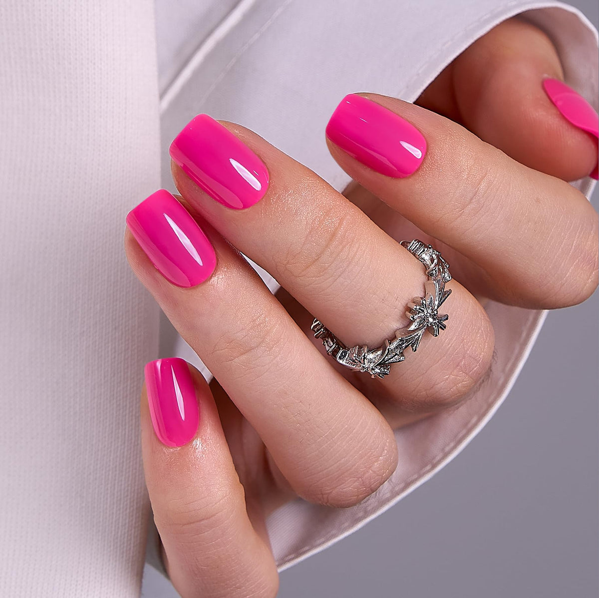 CurvLife Press on Nails Short Square in storage box