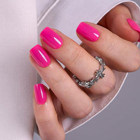 CurvLife Press on Nails Short Square in storage box