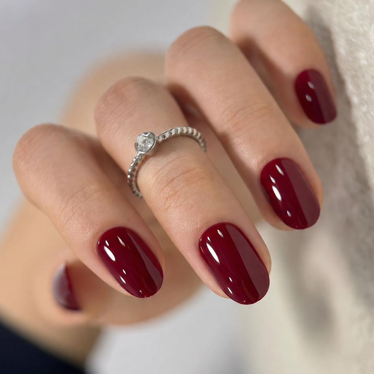 CurvLife Short Oval Press On Nails Classic Red Burgundy front view