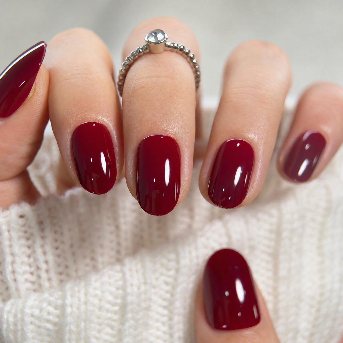 CurvLife Short Oval Press On Nails Classic Red Burgundy with storage box