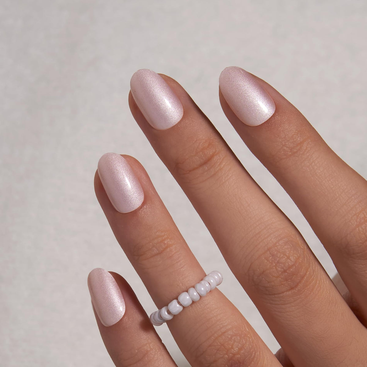 CurvLife Short Oval Shimmer Press On Nails close-up of glossy finish