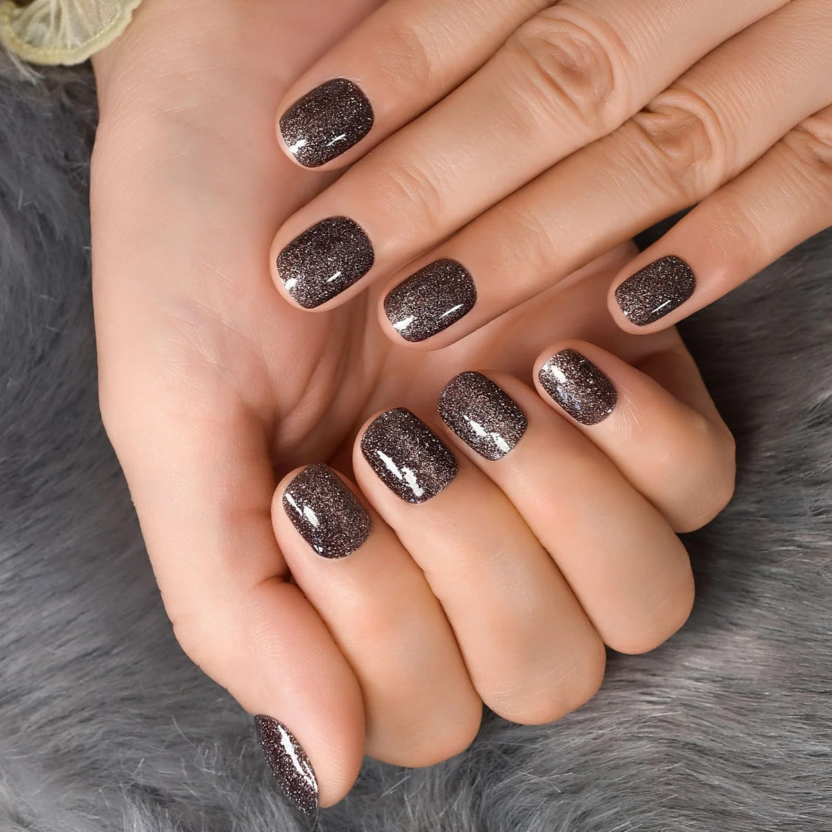 CurvLife Short Square Cat Eye Glitter Press On Nails close-up of design