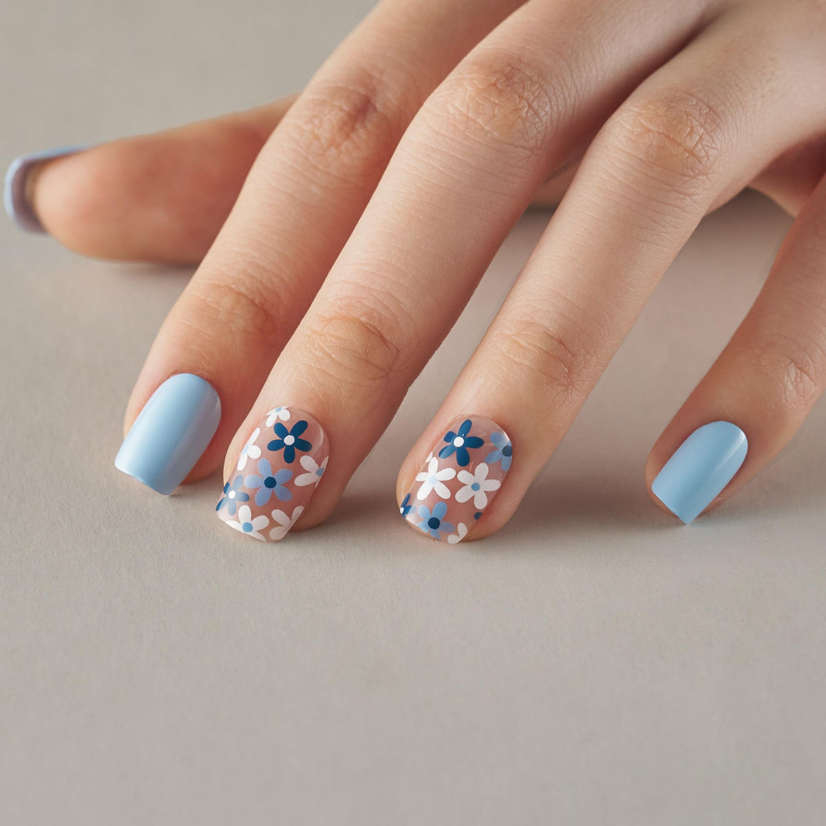 CurvLife Short Square Floral Press On Nails Azure Bloom Blue in storage box