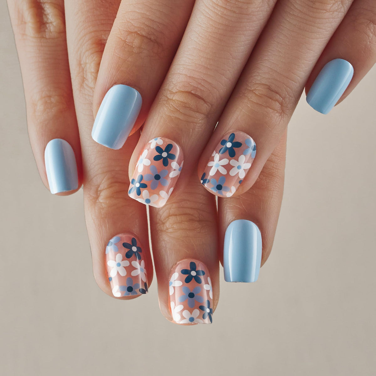 CurvLife Short Square Floral Press On Nails Azure Bloom Blue lifestyle application