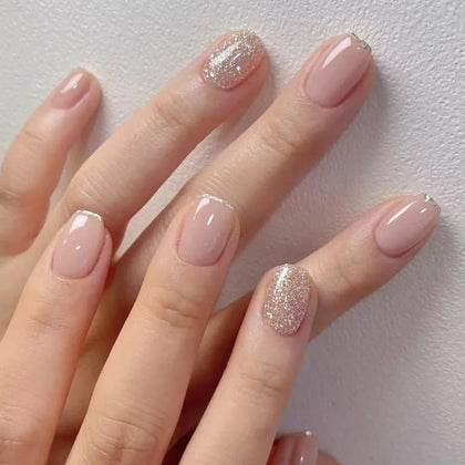 CurvLife Short Square Press On Nails in Gilt Silver, front view