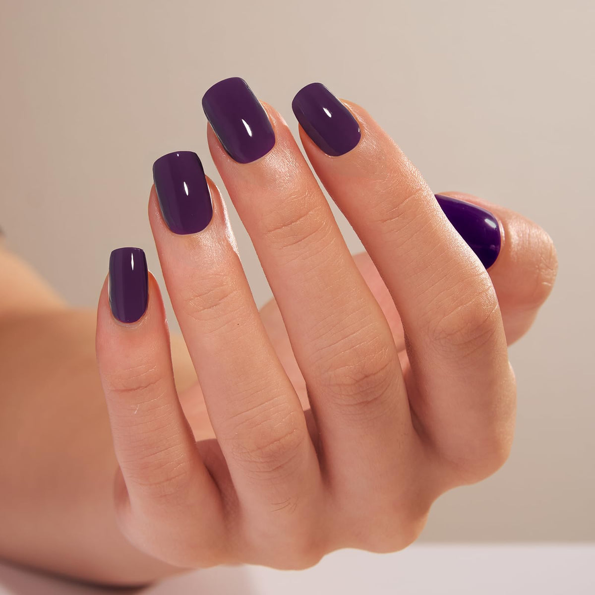 CurvLife Short Square Press On Nails Reflective Purple close-up