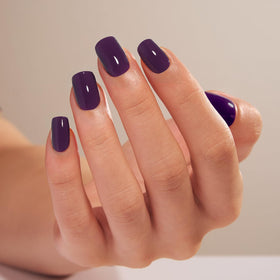 CurvLife Short Square Press On Nails Reflective Purple close-up