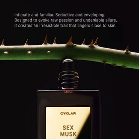 CYKLAR Perfume Oil applicator close-up