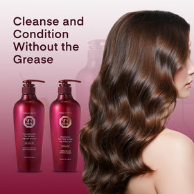 Daeng Gi Meo Ri Shampoo and Conditioner set on a bathroom shelf
