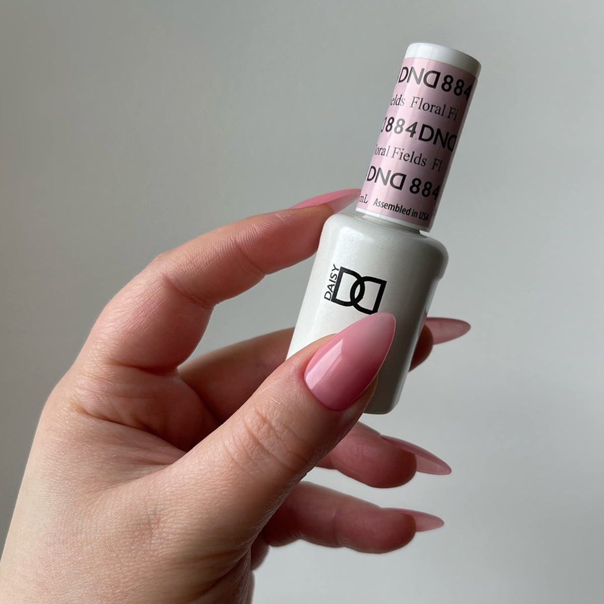 DAISY DND Gel Nail Polish 15ml Floral Fields #884