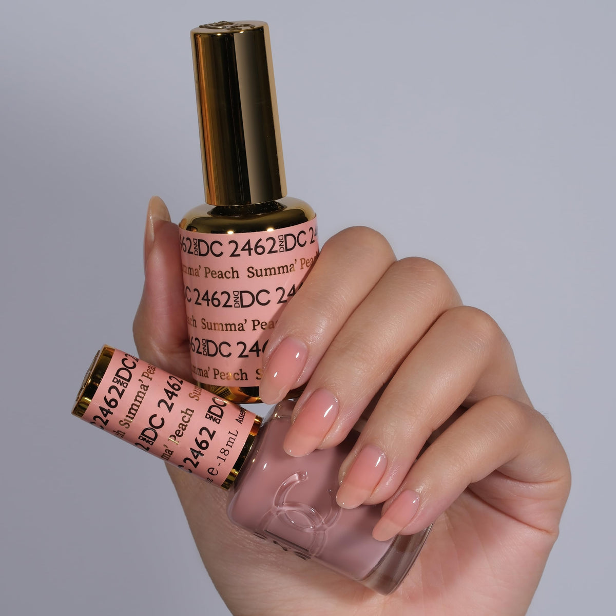 DAISY DND Gel Nail Polish and Lacquer bottles side view