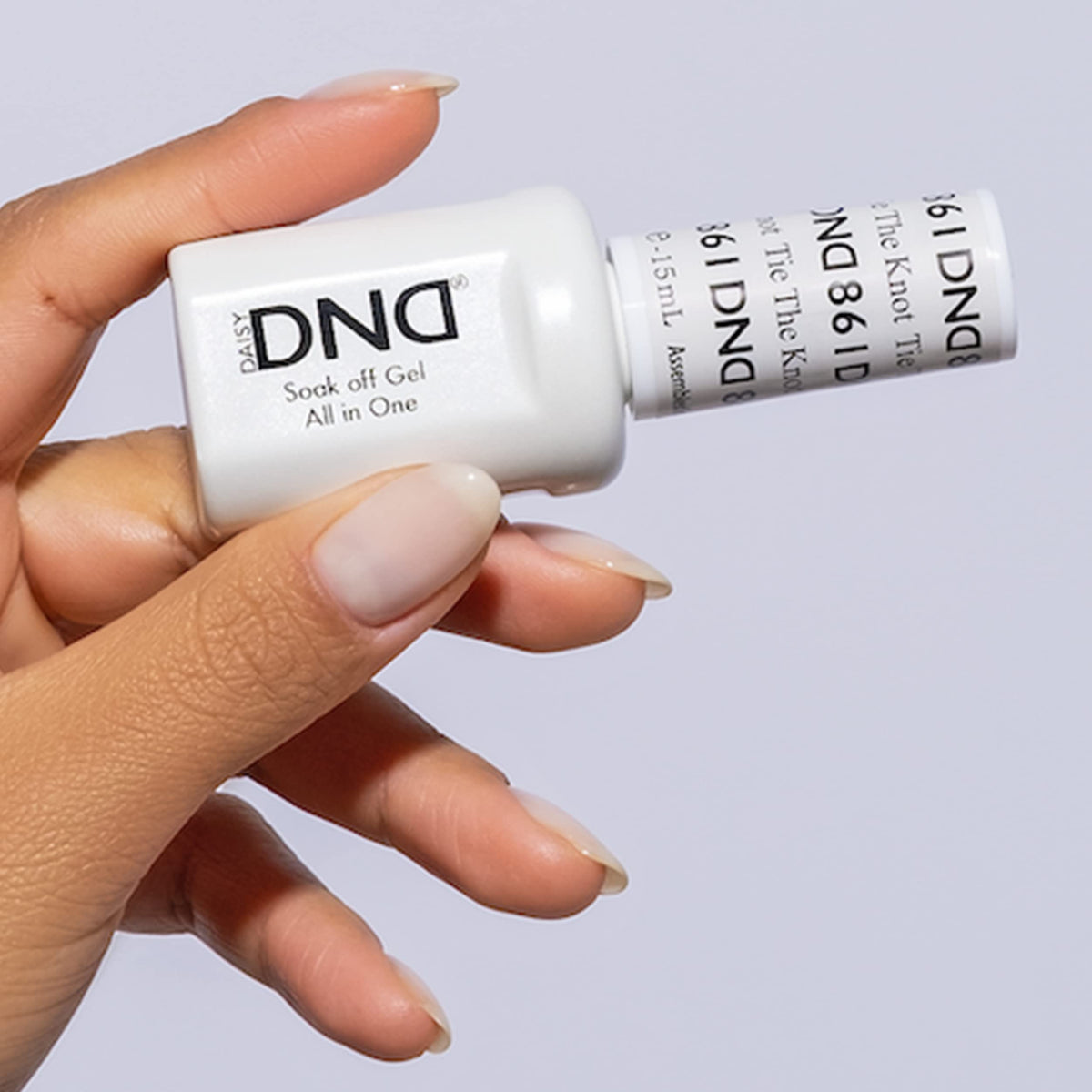 DAISY DND Gel Nail Polish and Lacquer in Tie The Knot #861