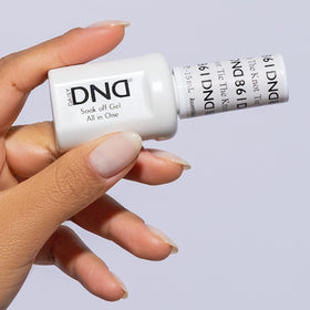DAISY DND Gel Nail Polish and Lacquer in Tie The Knot #861