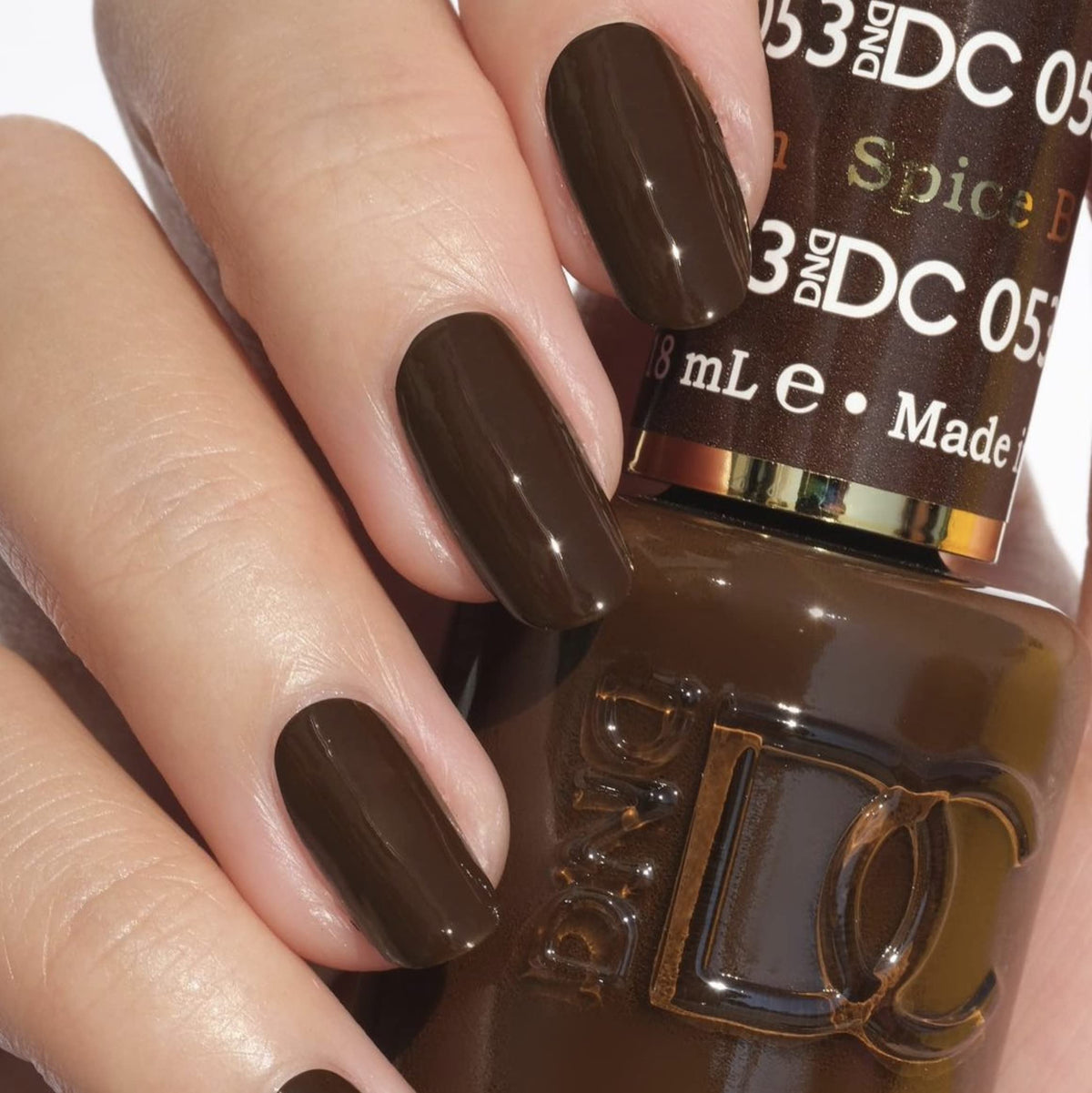 DAISY DND Gel Polish Set back view showing packaging