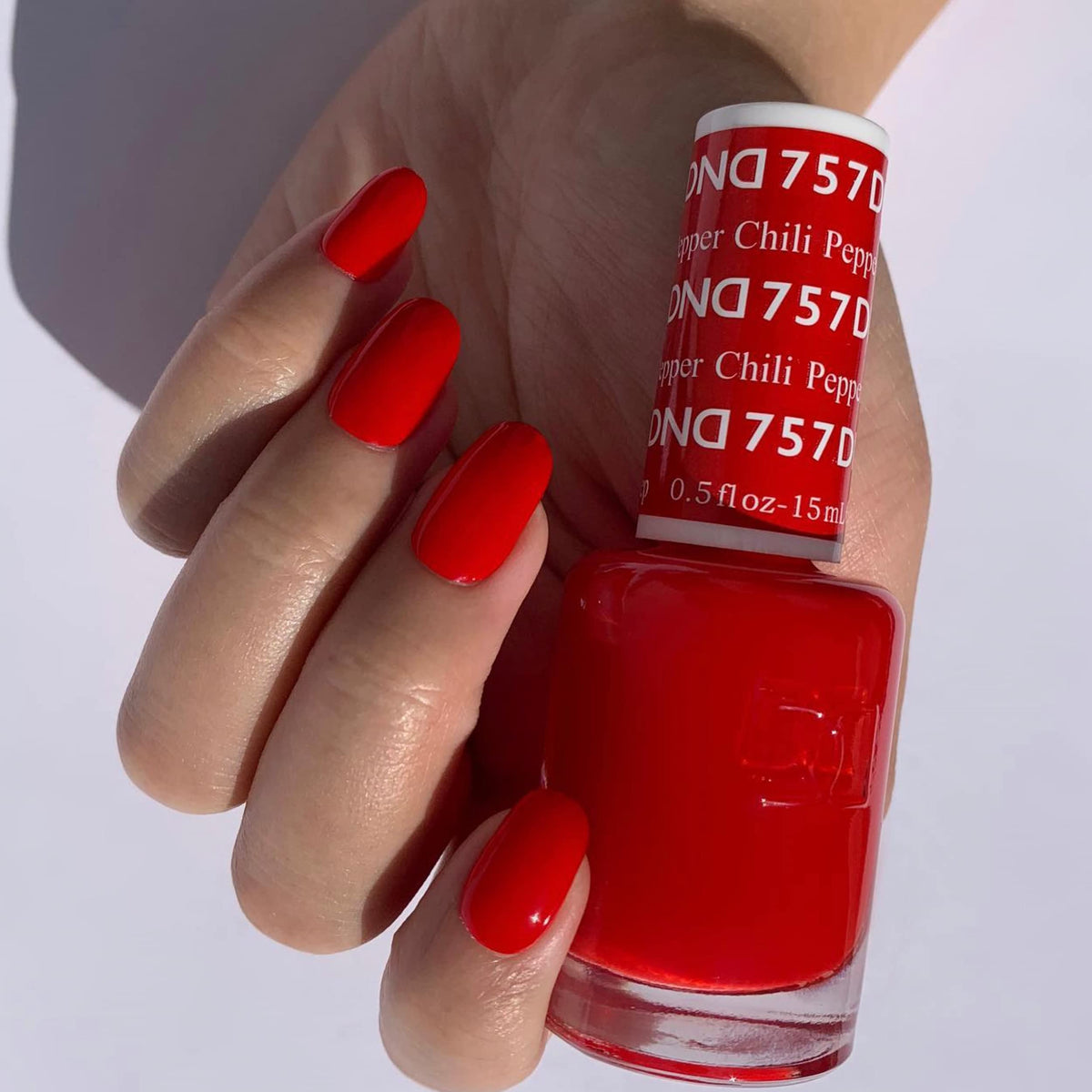 DAISY DND Gel Polish Set showing Chili Pepper #757 shade