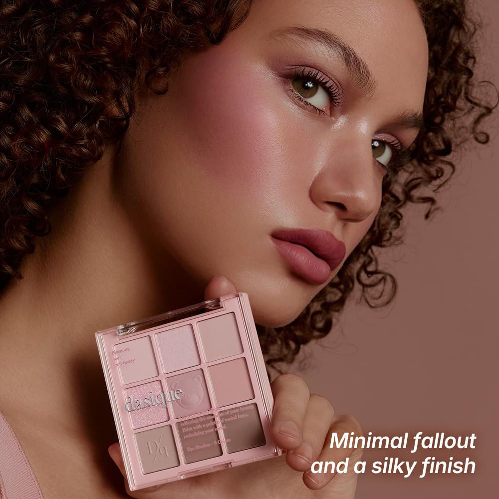 dasique Shadow Palette 29 Mauve Bear with brush