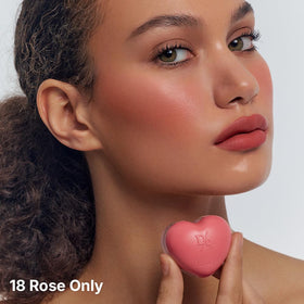 dasique Souffle Color Pot Coco Pink applied on lips