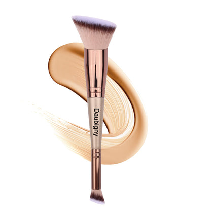 Daubigny Dual-ended Angled Foundation Brush front view