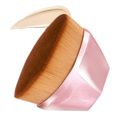Daubigny Foundation Brush front view in rose golden