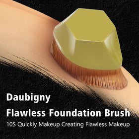 Daubigny Foundation Brush with protective case packaging