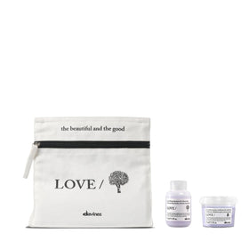 Davines LOVE SMOOTHING Discovery Kit front view with shampoo and conditioner