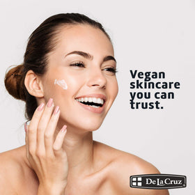 De La Cruz Vitamin E Cream Moisturiser on a bathroom counter