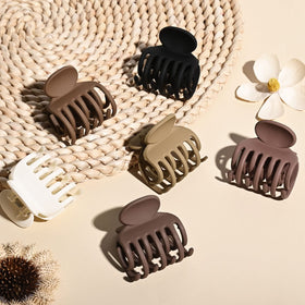 DEEKA Small Claw Clips 6 pack in packaging