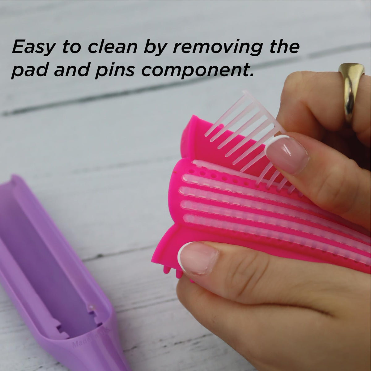 Denman Curly Hair Brush D3 showing the smooth round-ended pins
