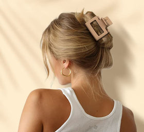 DEPOKA Matte Hair Clips Set displayed on a table