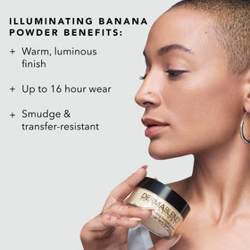 Dermablend Illuminating Banana Loose Setting Powder texture on hand