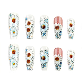 Different sizes of juggssa Spring Flower Press on Nails displayed