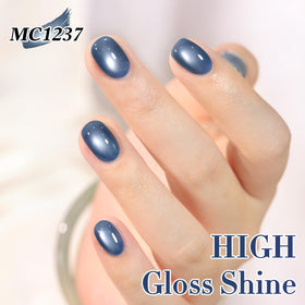 Double Rhythm Cat Eye Gel Nail Polish 15ml Sky Blue alongside base coat