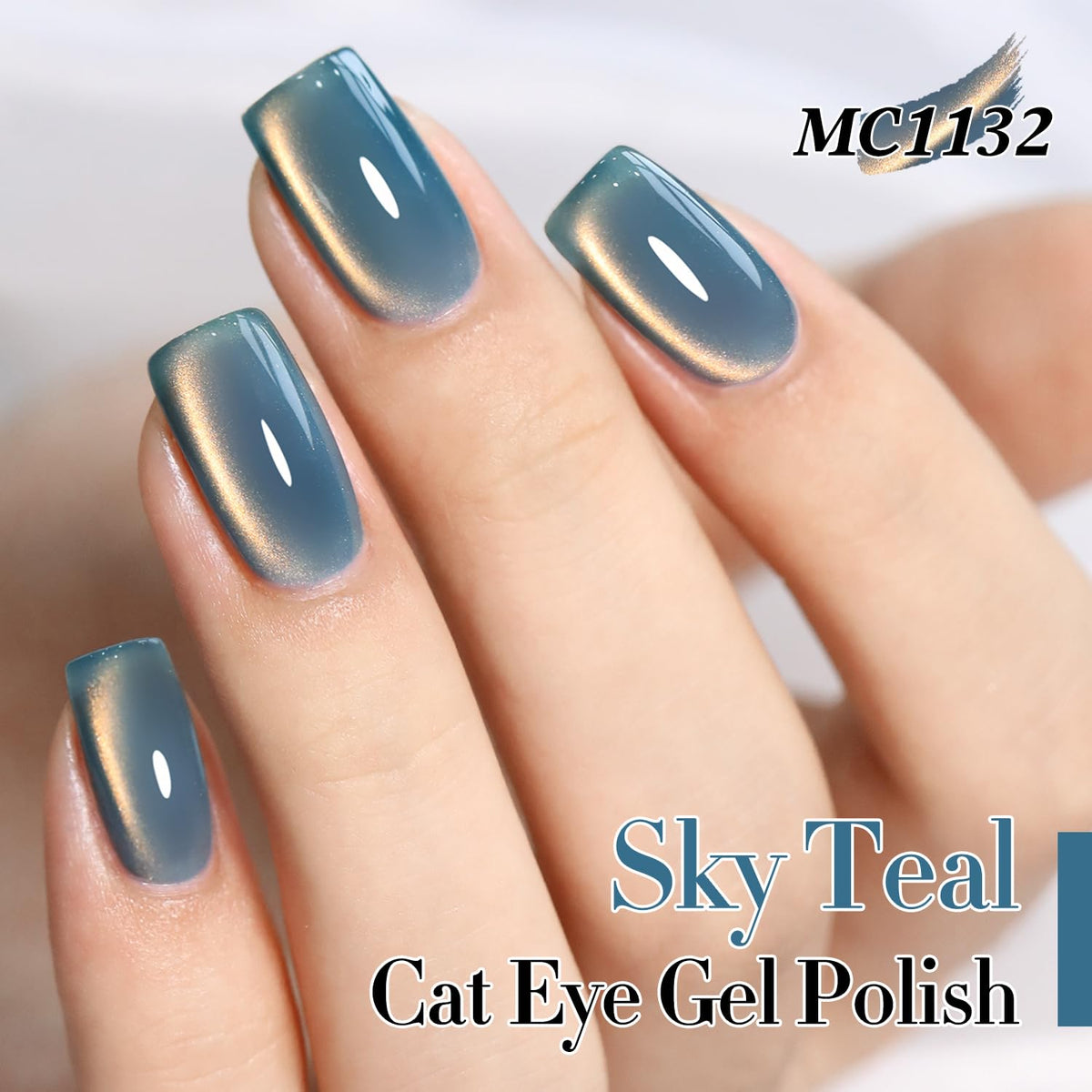 Double Rhythm Cat Eye Gel Nail Polish 15ml Sky Teal applied on nails
