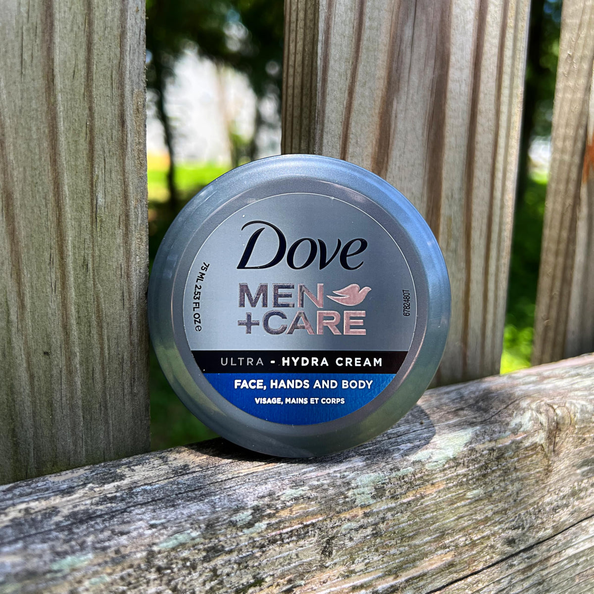 Dove Men+Care Ultra Hydra Cream lifestyle shot
